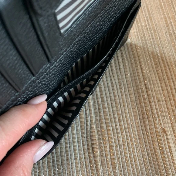 Kate Spade leather wallet EUC - Picture 6 of 8